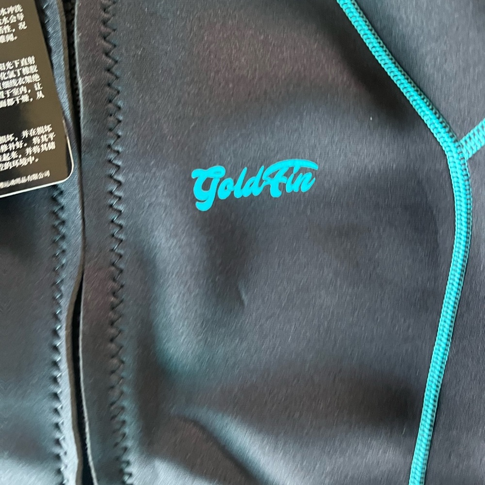 GoldFin Wetsuit - Picture 2 of 4